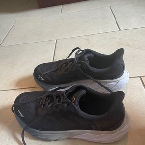 Hoka Arahi 6 wide size 11